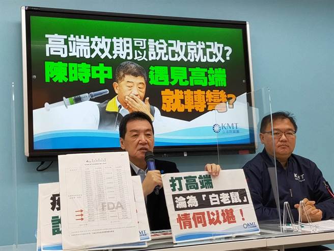 國民黨團總召費鴻泰（左）與國民黨立委李德維（右）。（國民黨團提供）