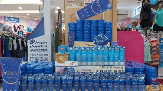 知名品牌「雪芙蘭」將兩包119元的沐浴乳與洗面乳，錯標為「兩包折價119元」，等於兩包只要19元，造成訂單爆量，業者經過討論後，承諾會「竭盡全力出貨」。（圖／翻攝自雪芙蘭臉書）