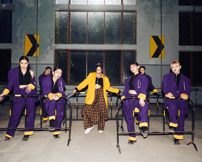 袁詠琳學舞7小時負傷上陣。（杰威爾音樂提供）