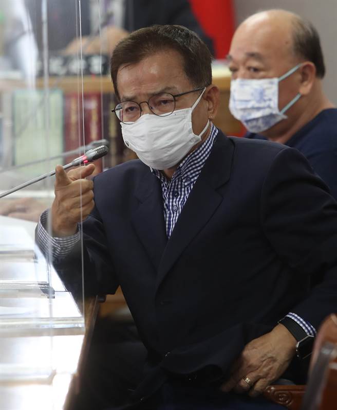 出國須補2劑國際疫苗 藍委轟蔡政府對不起高端族。（資料照/劉宗龍攝）
