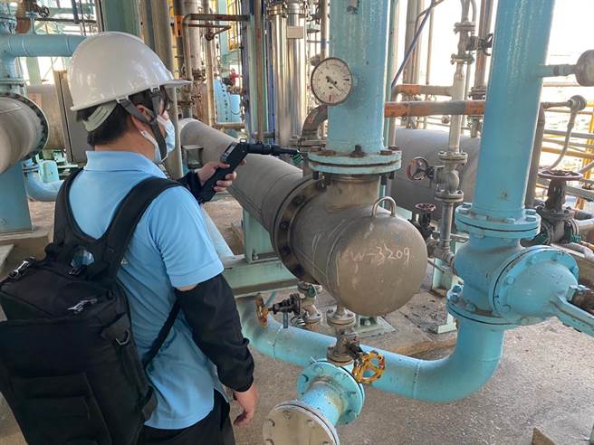 多家业者已自行装设侦测器。（苗栗县环保局提供／谢明俊苗栗传真）