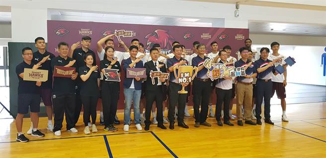 台南台钢猎鹰主场在嘉南药理大学绍宗体育馆。（陈筱琳摄）