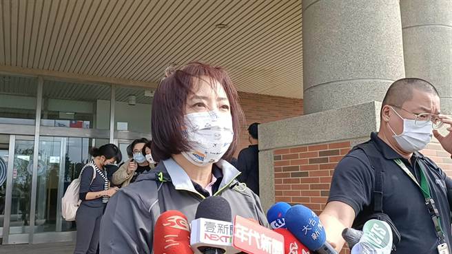 台中宋大學生遭毆事件，立委何欣純批評台中市長盧秀燕閃躲、切割。（陳淑娥攝）