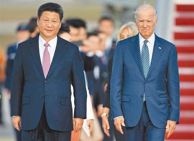 俄专家认为，虽然即将举行的中美领导人峰会很难达成任何歷史性的「交易」，但习近平可能会邀请拜登出席北京冬奥会，后者可能会接受邀请。（图／美联社）