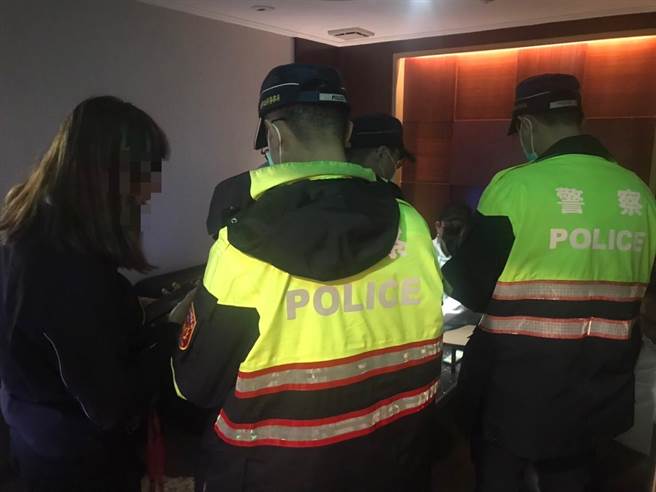 新北市永和警分局于今（15日）晚间规划执行「扩大临检」勤务。（永和警分局提供）