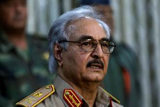 利比亞軍事強人哈夫塔參選總統 將對決格達費之子