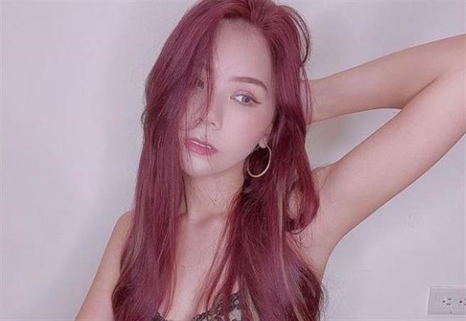 蕾拉沦为换脸不雅片的女主角。(图/翻摄自蕾拉IG)