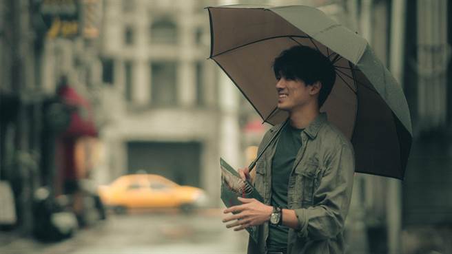 林哲熹在台北西區舊城。（《青春弒戀》提供）