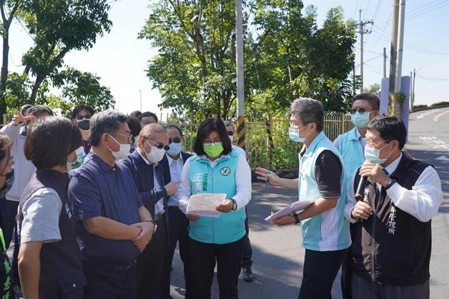 今在立委王美惠邀集下，邀立委陳明文、交通部、內政部及縣市政府代表實地會勘。（王美惠服務處提供∕呂妍庭嘉義傳真）