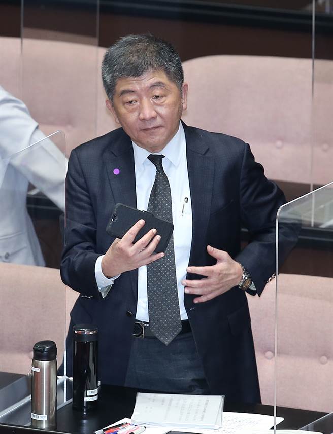 陈时中承认，柯文哲说高端是重打的看法有道理。（图／姚志平摄）