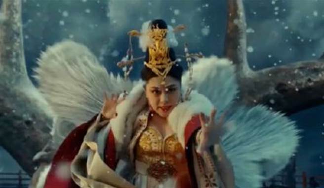 网友讽刺阿娇比起妲己，更像杨贵妃。(图/翻摄自微博)