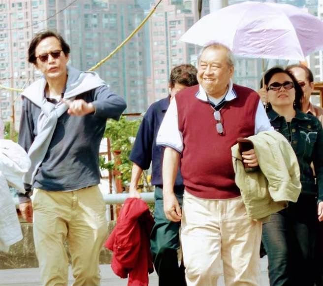 《观察》杂志主笔，中国统一联盟前主席毛铸伦（右）。（图／郭冠英提供）