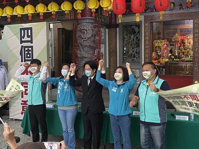 副總統賴清德16日到中市均安宮，參加「4個不同意，台灣更有力」公投說明會宣講。（陳淑芬攝）