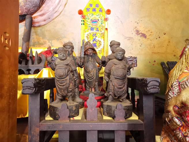 台南市安定区苏厝长兴宫总赶千岁、四大金刚也都有300多年歷史。（刘秀芬摄）