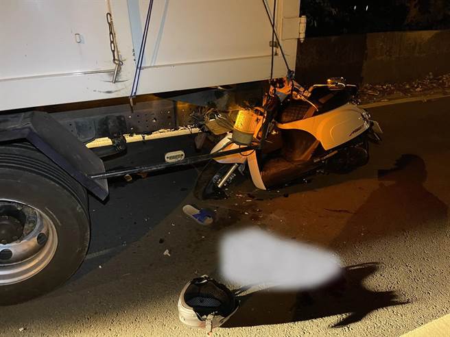 男子骑机车迎面撞停等货车，抢救多日宣告不治。(翻摄照片／吕筱蝉桃园传真)