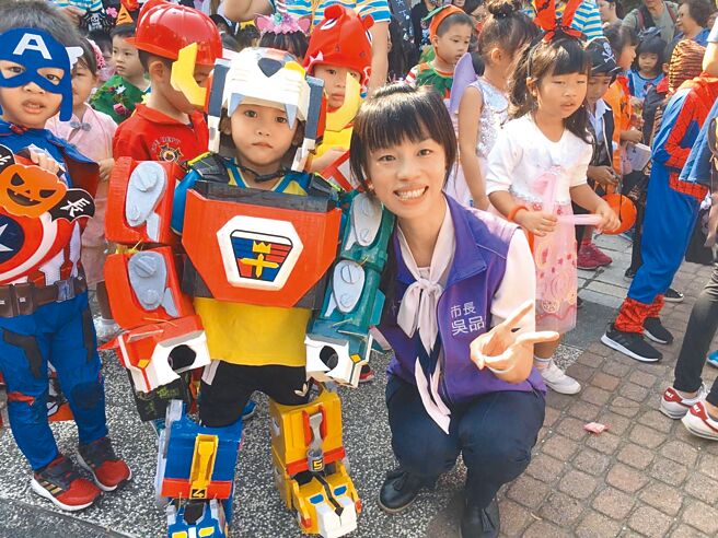 嘉義縣朴子市長吳品叡形象清新，3年來勤走基層，民意支持度高，明年尋求連任，至今還看不到對手浮出檯面。（吳品叡提供／呂妍庭嘉義傳真）