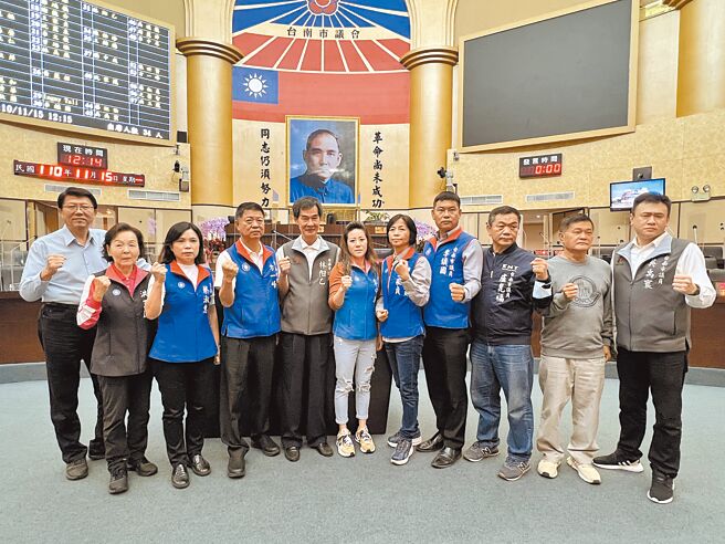 台南市议会国民党团、无党联盟同声谴责民进党团杯葛变更议程。（国民党团提供／洪荣志台南传真）