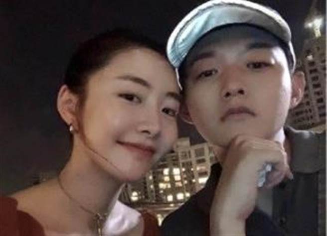 霍尊跟陈露分手分得难看。(图/翻摄自微博)