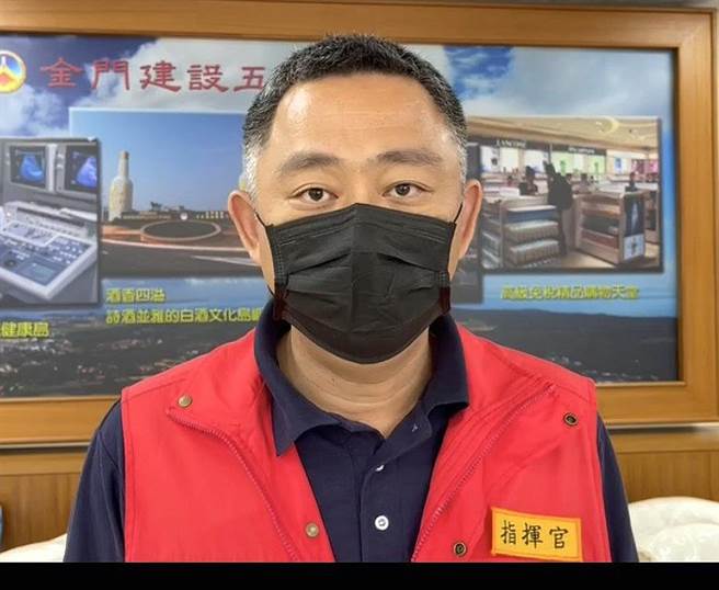 金門縣長楊鎮浯今天再向中央喊話，建議中央以更開放的態度來面對「小三通」復航事宜。（李金生攝）