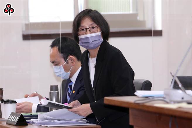 公平会今天修正通过「检举违法联合行为奖金发放办法」，把最高检举奖金发放数额由5000万元调高为1亿元。图为公平会主委李镁。（报系资料照）