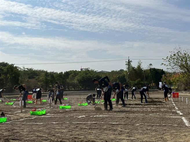 全國高中農業類技藝競賽，16日在苗栗縣苗栗農工登場。（苗栗農工提供／謝明俊苗栗傳真）