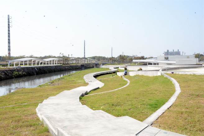 屏東縣民公園於2022德國設計獎中脫穎而出，獲得金獎肯定。（林和生攝）