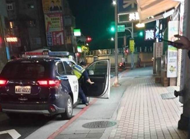 民眾持偽造之慢性病连续处方笺至台北市某药局要求调剂，欲诈领管制药品，药局察觉有异报警处理。（健保署提供／林周义台北传真）