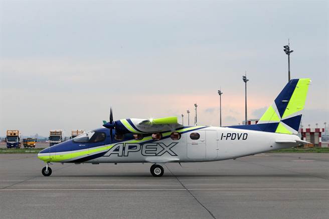 安捷飞航训练中心引进首架全新机种P2012，正式加入安捷航空机队，臺湾天际也将出现新机面孔。（陈麒全摄）