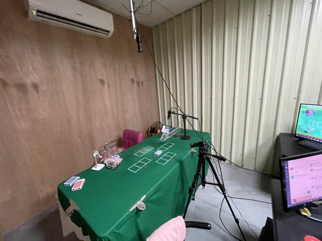 台南市警六分局破获LINE线上直播博弈网站。（读者提供／洪荣志台南传真）