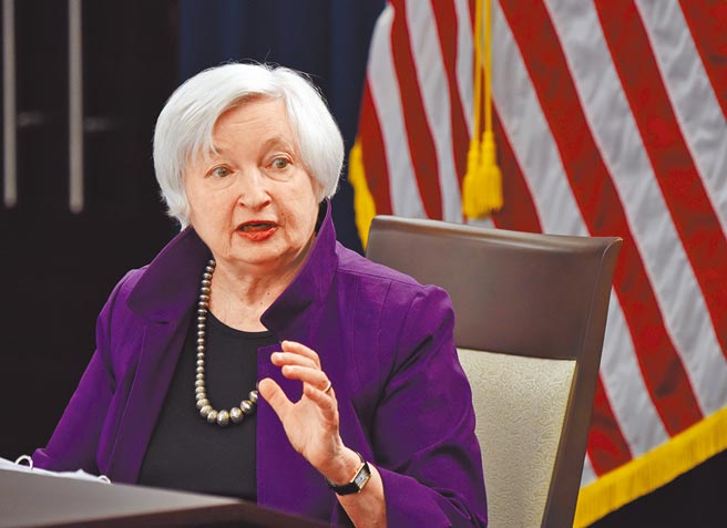 （新华社）美国财长叶伦表示，美国考虑降低对中国的关税。