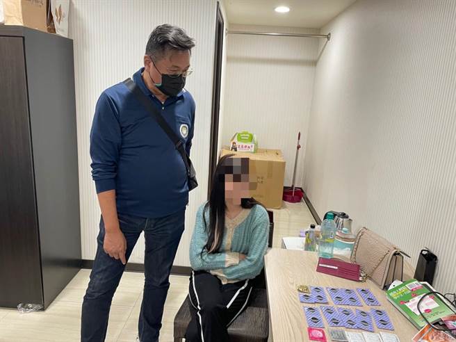 瞒夫家卖淫的越南籍女子留着一头长髮，面貌清秀，长相酷似日籍艺人安室奈美惠。（翻摄照片／石秀华高雄传真）