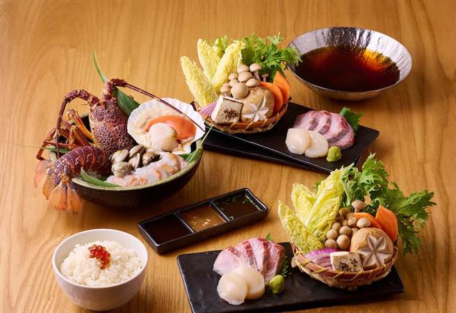 「龙洑．黄金生龙虾套餐」以整只南非黄金生龙虾做为主角，1390元＋10%。（日本桥海鲜丼辻半提供）