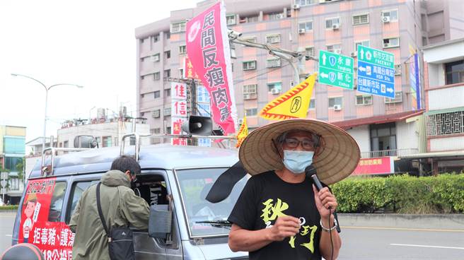 「秋斗行脚」总指挥林子文表示，希望用身体力行的方式，来唤醒民眾对公投权利的行使。（张毓翎摄）