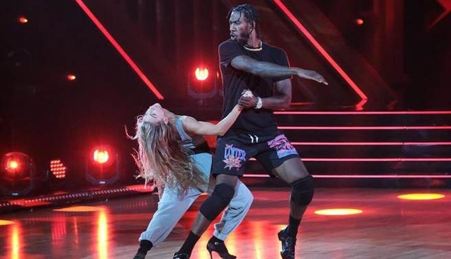 (圖片來源：女舞伴Daniella Karagach IG/daniellakaragach)