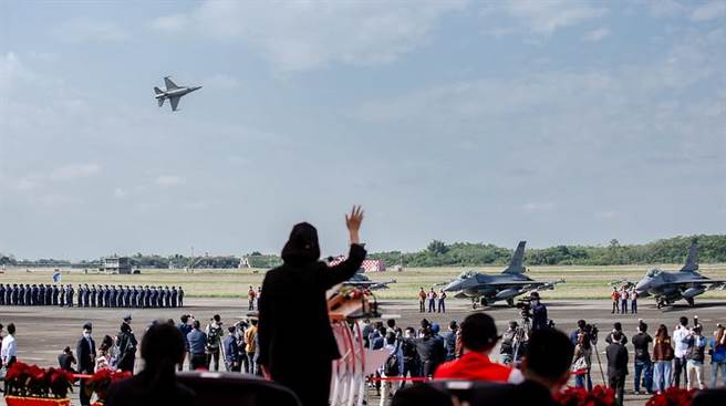 蔡英文总统出席「F-16V BLK20型机性能提升接装典礼」(总统府提供)