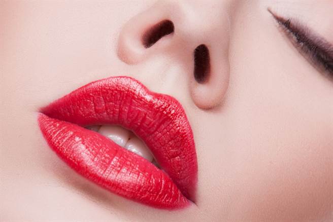 處女座、金牛座、天蠍座的女生，外表看似走「禁慾派」路線，但其實內心狂野風騷。（示意圖／達志影像）