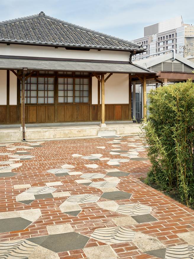 《踪迹地景》以渐层淡出的设计策略呈现此地转变的印记。（XRANGE 十一事务所提供）