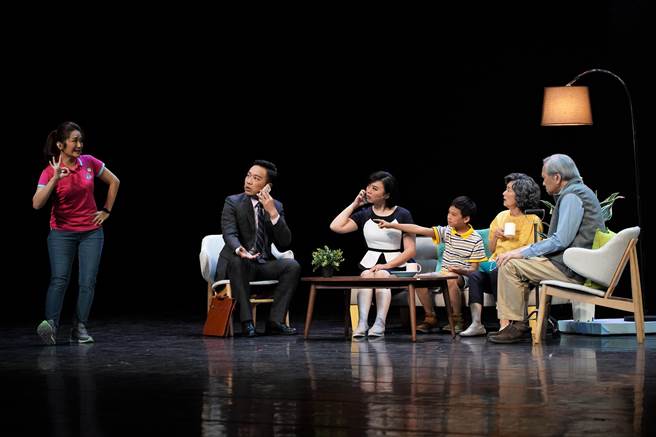 音乐剧《我的妈妈是Eny？》，反映现代家庭状况，之前曾授权给新加坡改编，现在又将有线上演出版。（安徒生和莫札特的创意剧场提供）