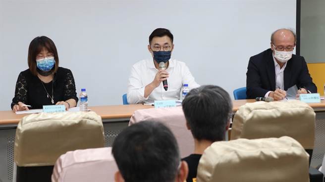 立法院教育文化委员会南下台中丰原考察，共有11校提出需求计画争取经费补助。（王文吉摄）