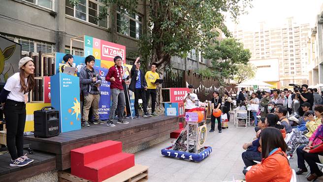 结合发表、体验、表演的Maker Show，看各领域职人现身说法，在20分钟内深入其境，探索自造背后的秘密。(图片提供/M.ZONE大港自造特区)