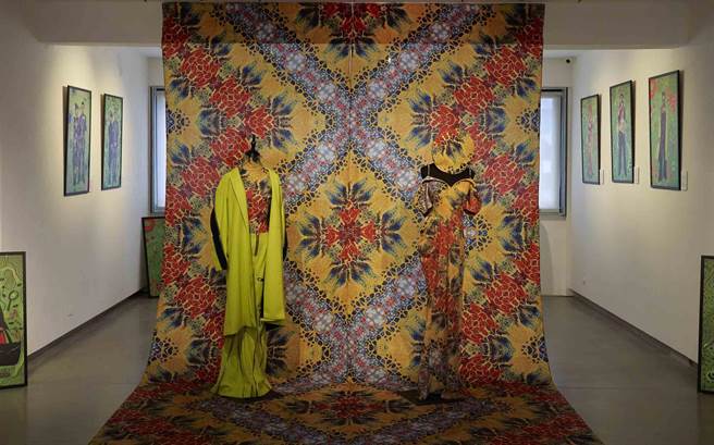 JENN LEE2021秋冬系列快闪展 结合VR虚拟特效走入爱的星球（JENN LEE提供）