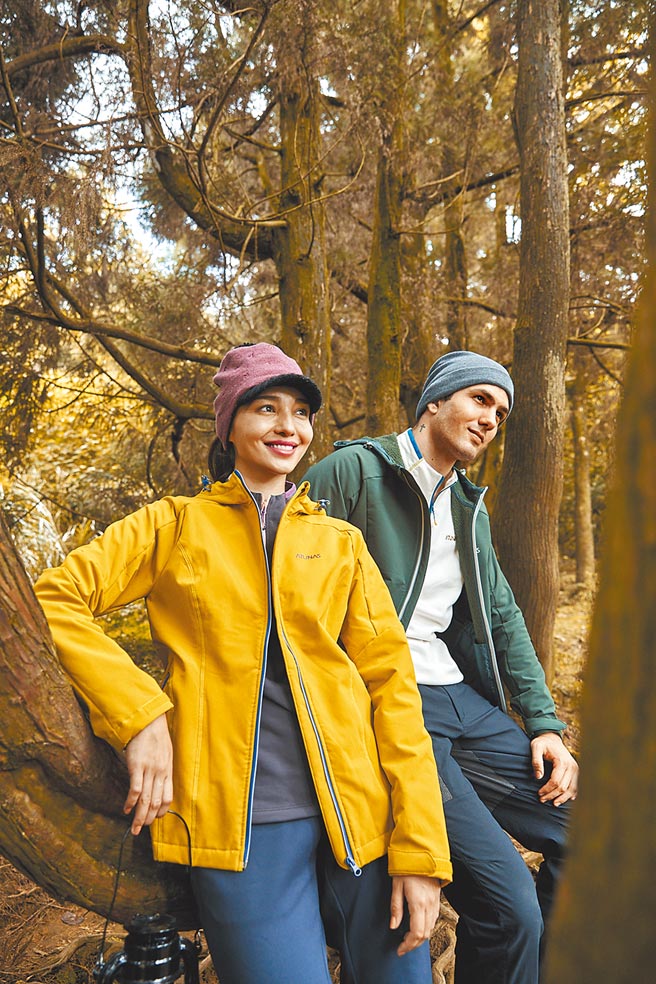 欧都纳SOFTSHELL日不落抗风弹性服饰，如秋冬日不落的日光，温暖着你也照耀美好环境。图／欧都纳提供