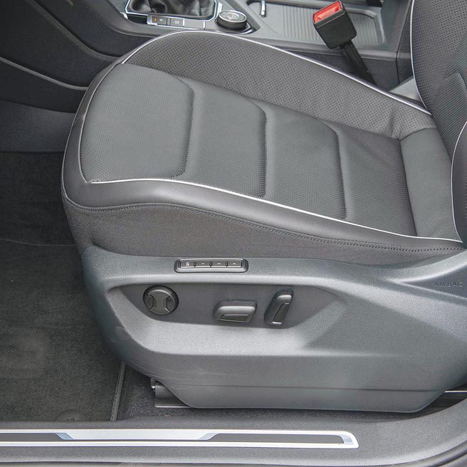 2.雙電動前座附加通風及加熱貼心功能。（陳大任攝）