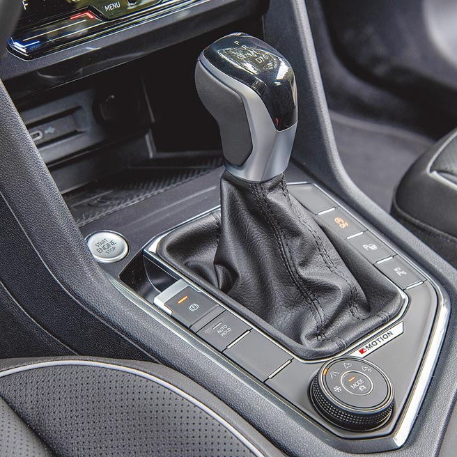 4.排檔座可選擇不同模式。（陳大任攝）