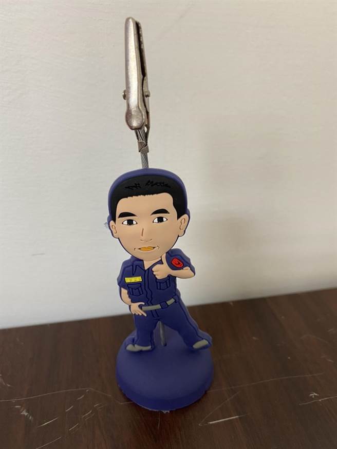 前任高市警察局长刘柏良任内，警局仅制作小公仔夹子。（石秀华摄）