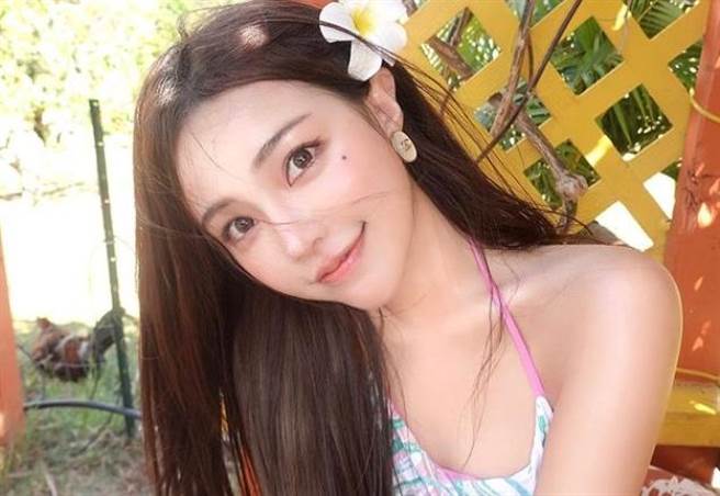 黄琳火辣身材，大学时期就被封为「世新女神」。(图/翻摄自黄琳IG)