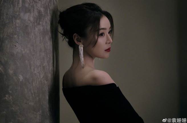 袁姗姗五官精致、气质清新。（图／翻摄自袁姗姗微博）