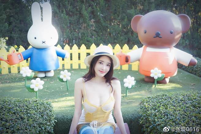 张璇长相甜美又敬业，人气不断攀升。(图/翻摄自张璇微博)