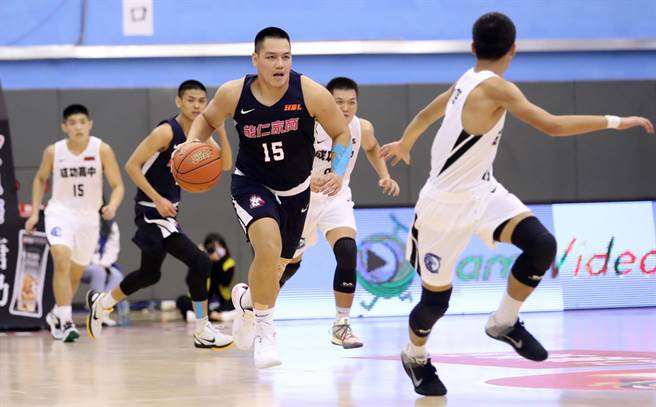 能仁中鋒史魯齊前兩場預賽表現都不太理想。(黃及人攝)