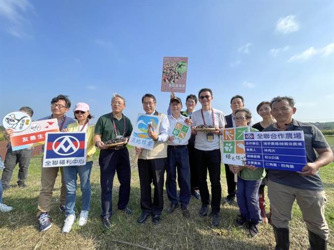 全联推行平价有机专卖店 「官田菱稚菱」扩为300店（郭家崴摄）